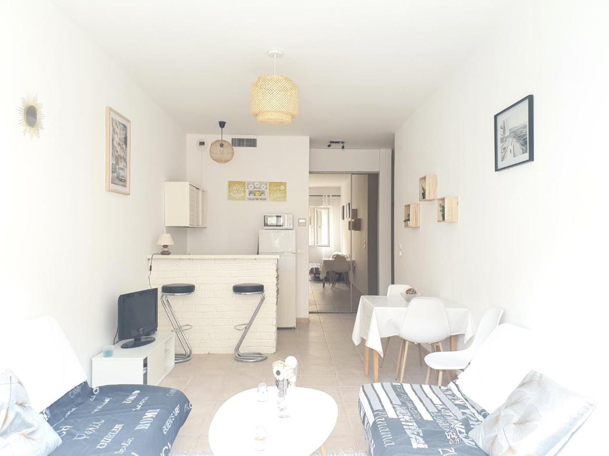 Sainte Maxime Grand Studio Climatise Proche Du Bord De Mer סן-מקסים מראה חיצוני תמונה